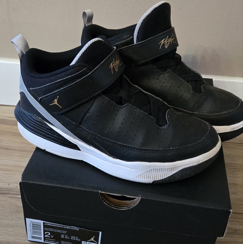 JORDAN MAX AURA5
